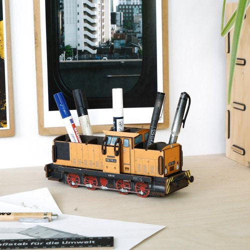Diesel Locomotive V60 Goldbroiler Pen Pot