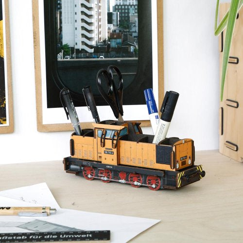 Diesel Locomotive V60 Goldbroiler Pen Pot