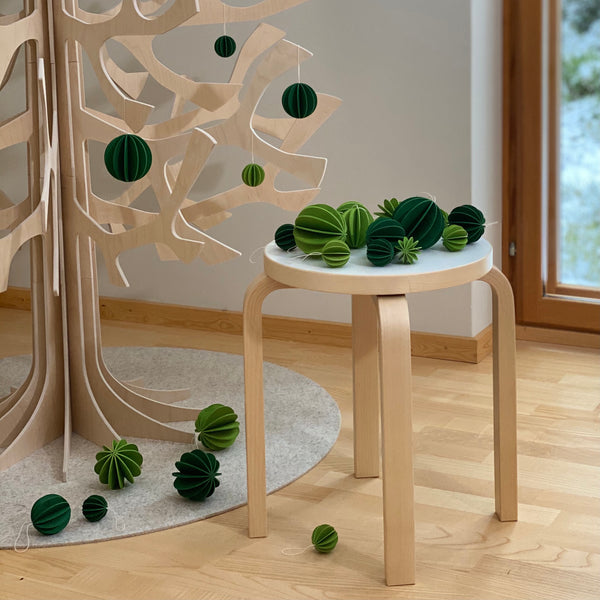 Baubles 4cm (6 pack) - Choice of Colour