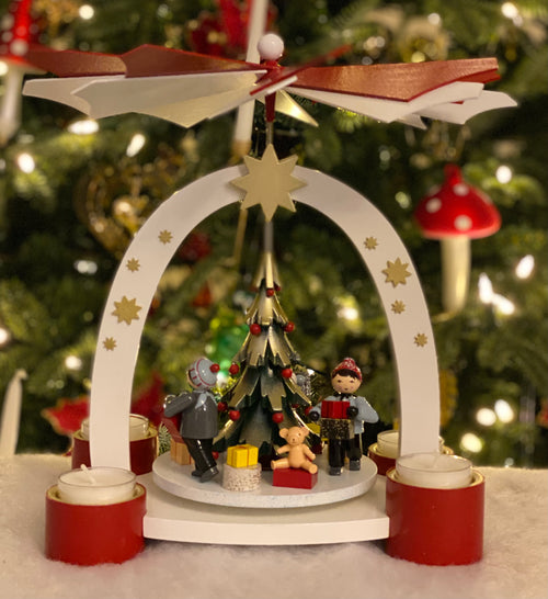 Bow Christmas Tree and Presents